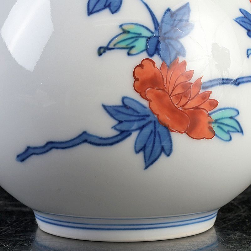 色鍋島 十二代 今泉今右衛門 錦牡丹絵 花瓶 共箱 V S205 - メルカリ