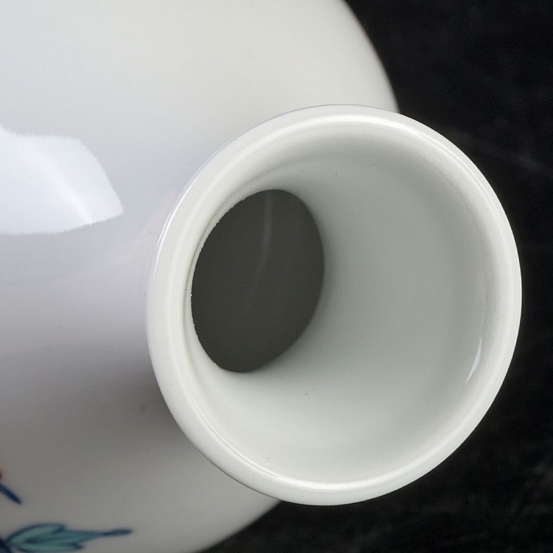 今泉今右衛門　今右衛門　錦　松竹梅絵　花瓶　共箱　環付 今泉今右衛門 今右衛門 錦 松竹梅絵 花瓶 共箱 環付 2025