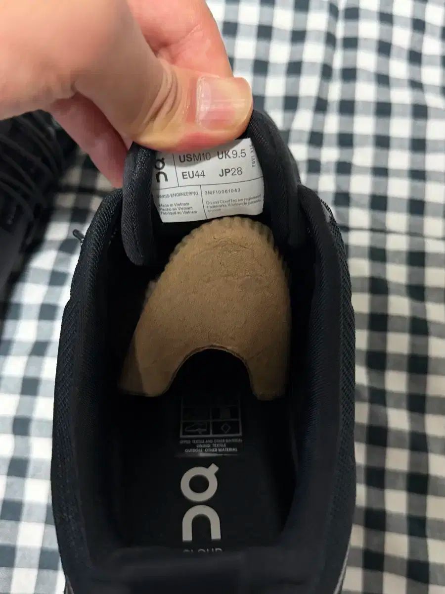 単ランニング クラウド 6 WP 280mm