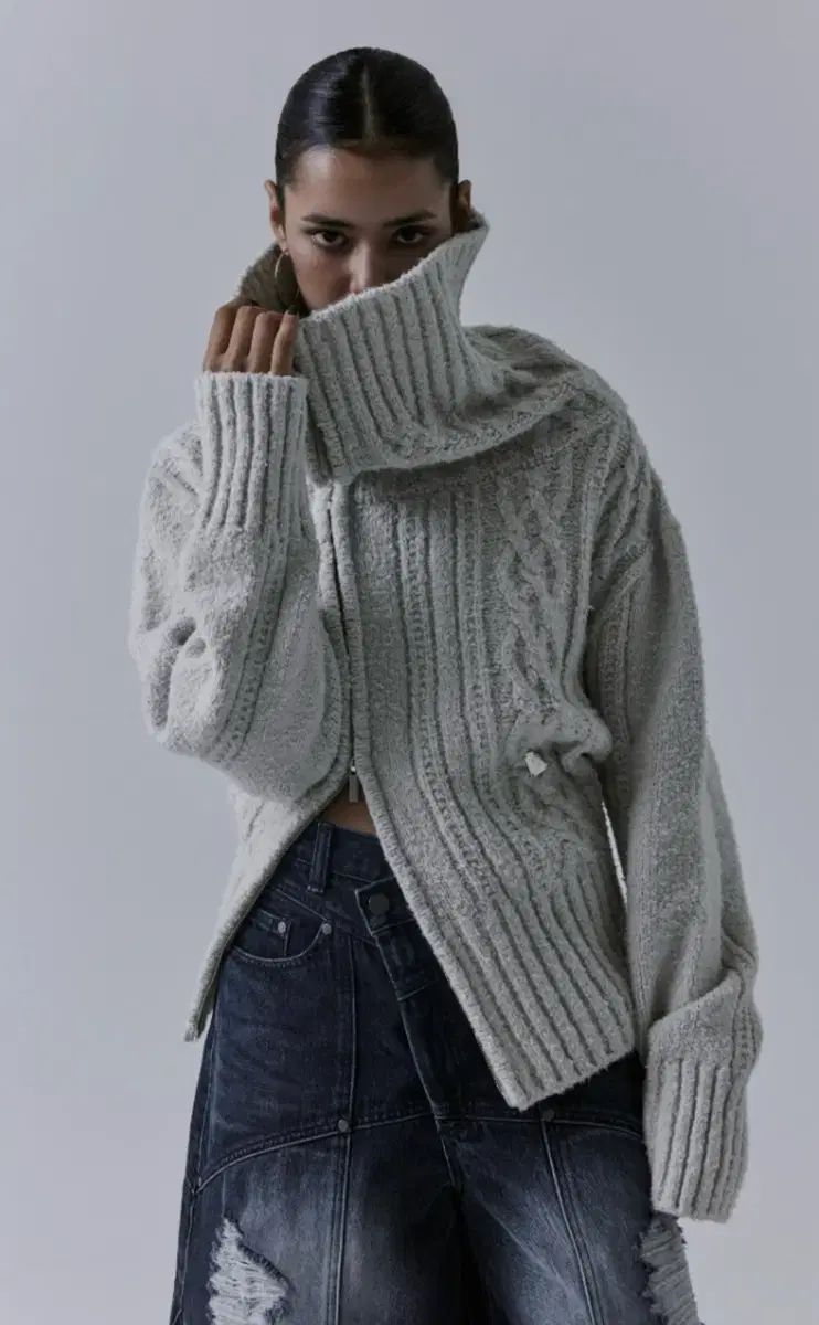 トリミングバード オフショルダ― ニット