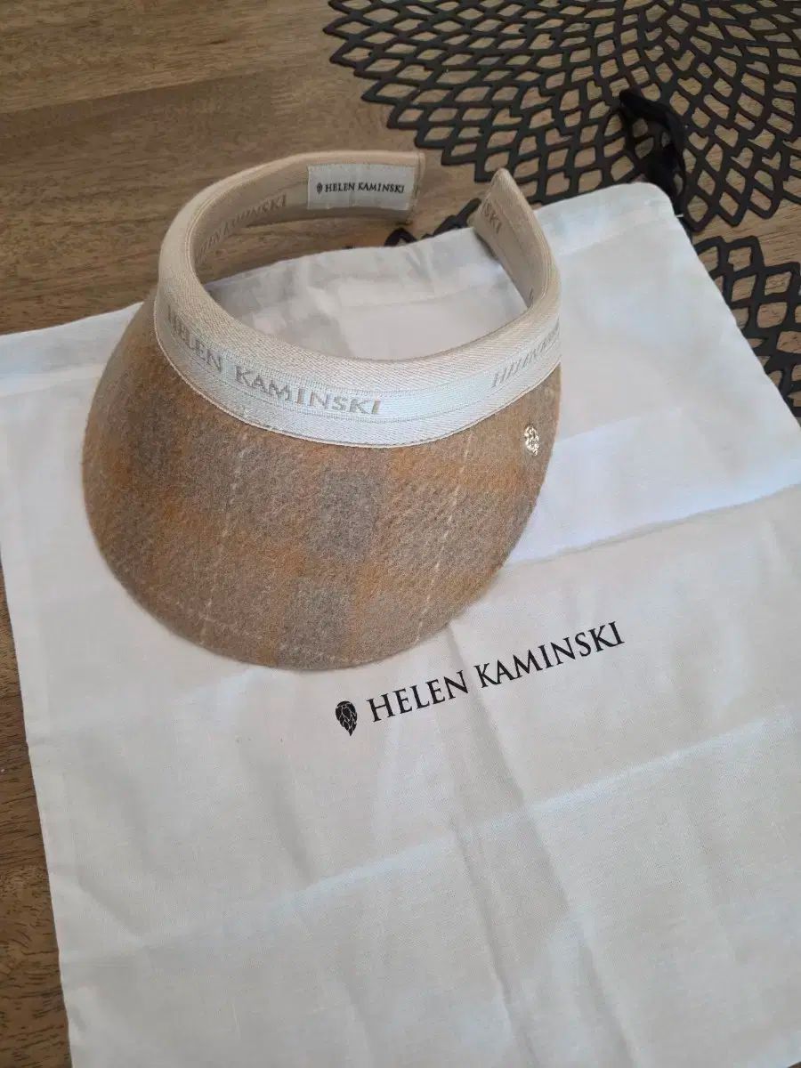 Helen Kaminski ヘレンカミンスキー Beso イタリアウール素材