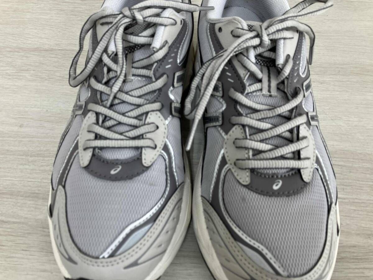ASICS グレー