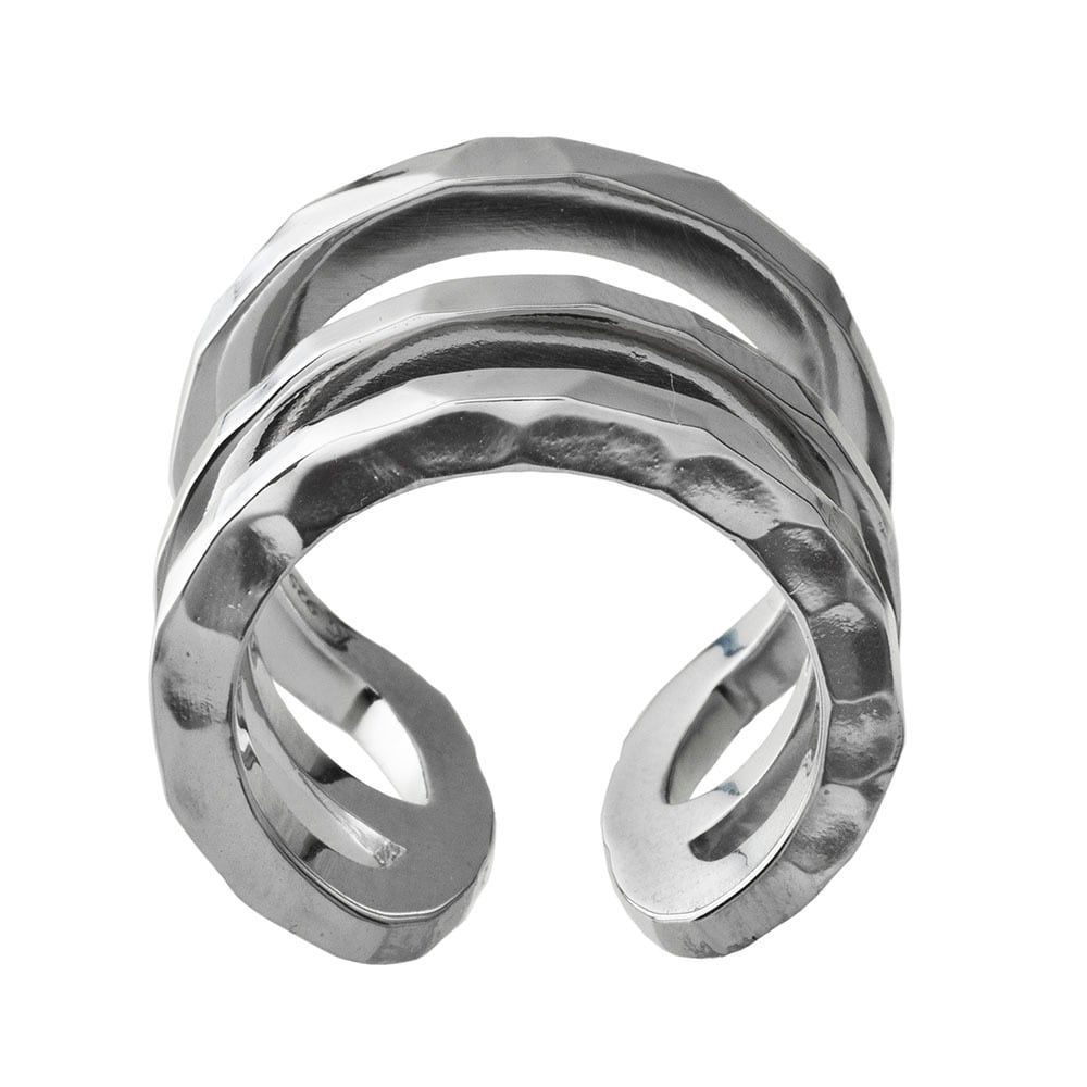 トリプルカフリング