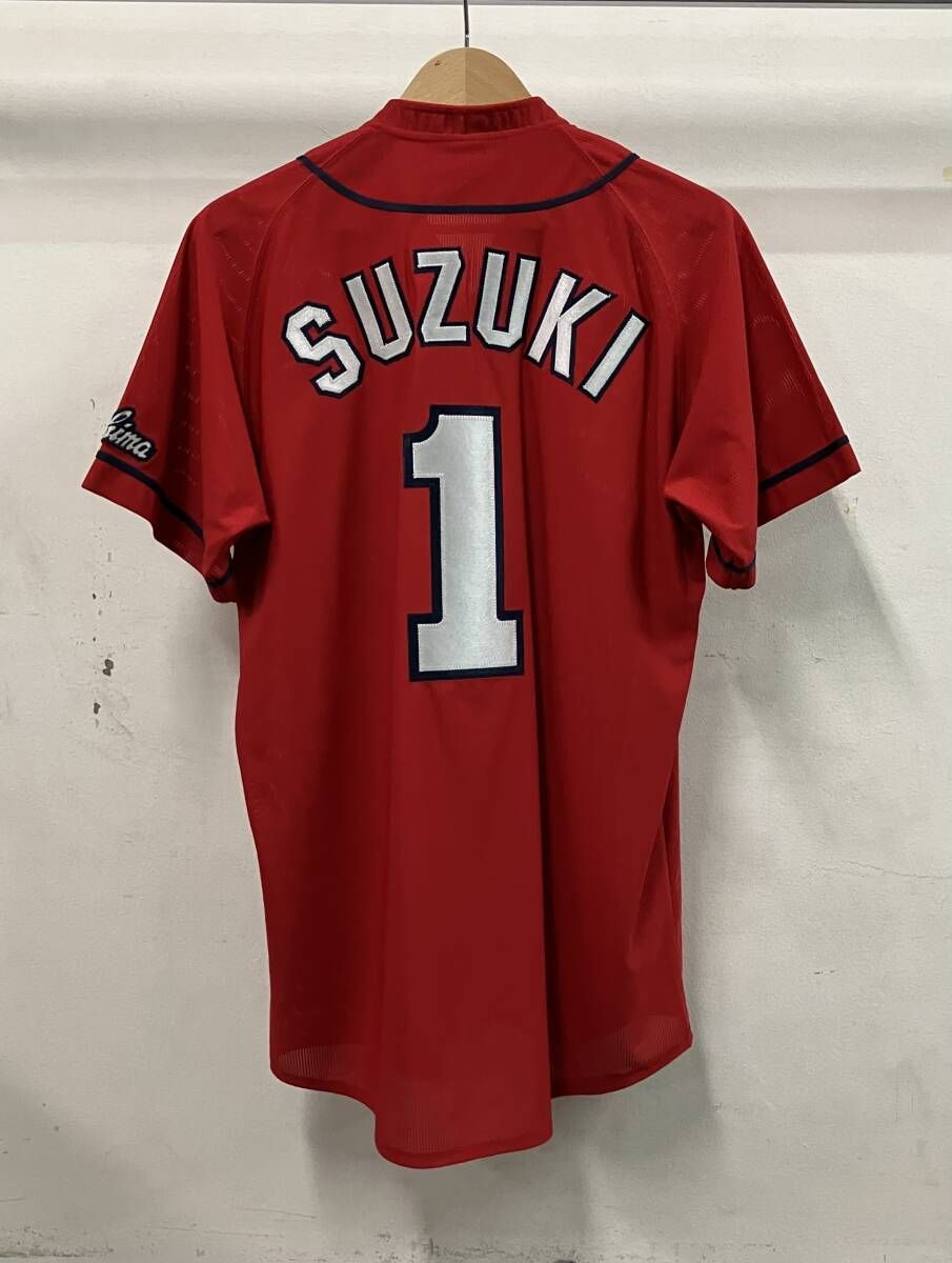 広島CARP ヒロシマカープ MIZUNO ミズノ 鈴木誠也 1 半袖Tシャツ 背番号 ロゴ 替えボタン付き サイズM レッド 赤 中国製 ポリエステル