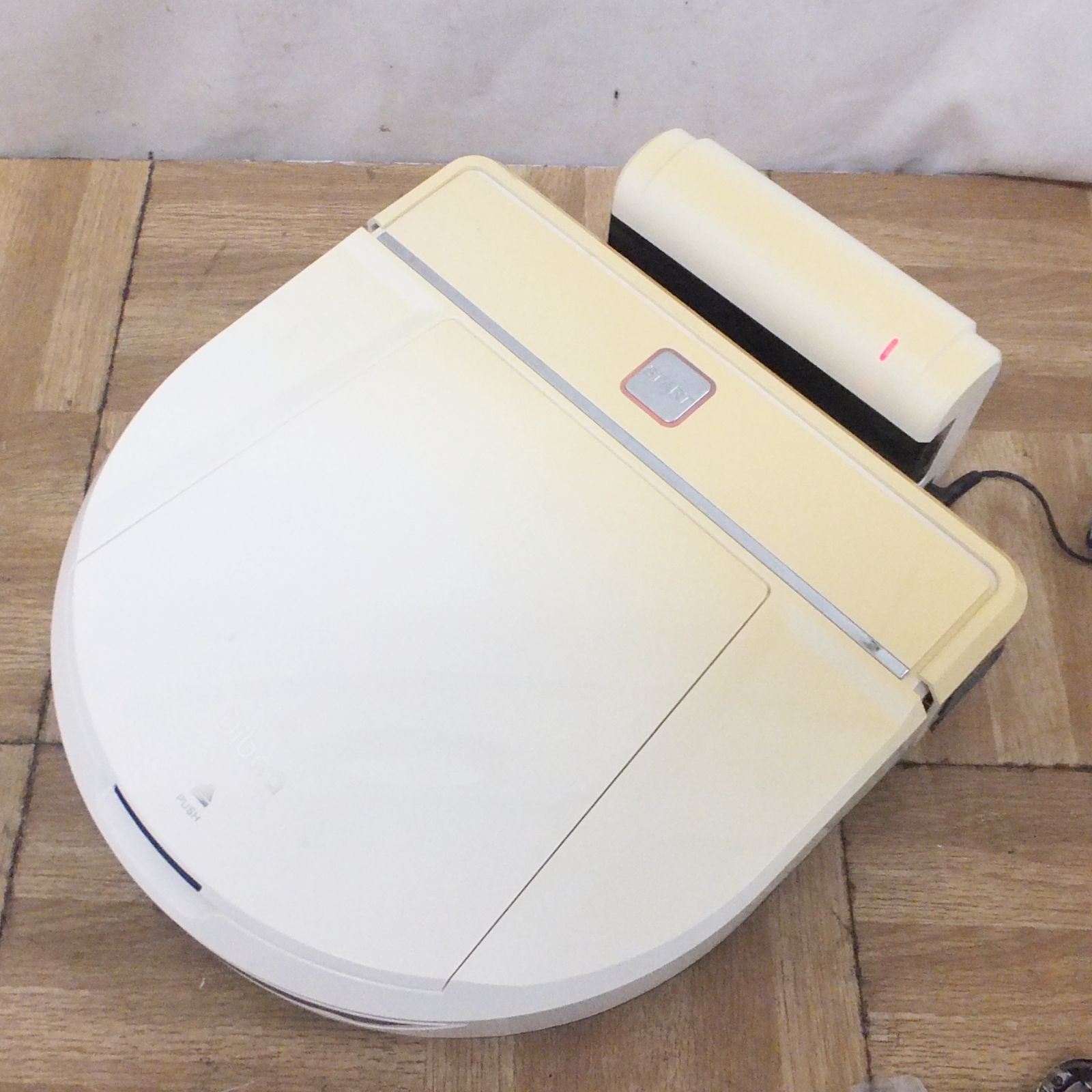 R577【現状特価】Dibea D850 ロボットタイプクリーナー リモコン付き