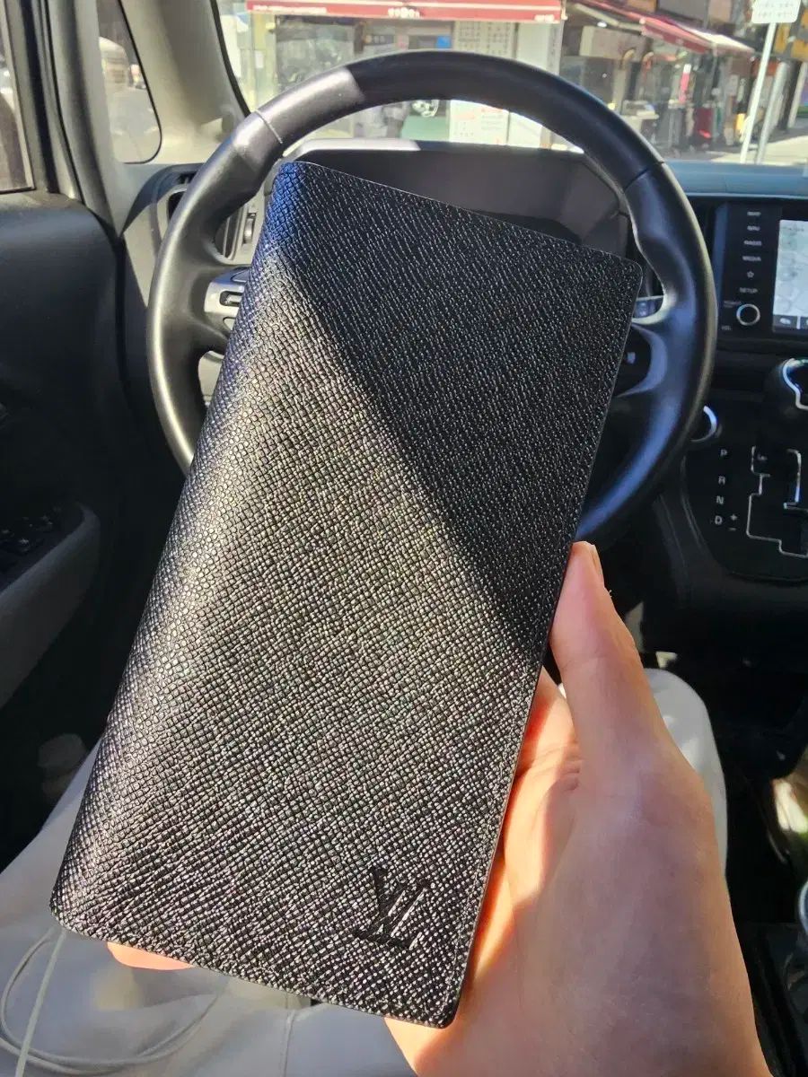 Louis Vuitton ルイヴィトン ブラック 黒 長財布