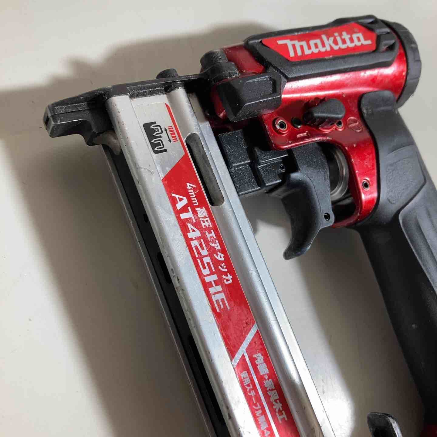 高圧エアタッカ