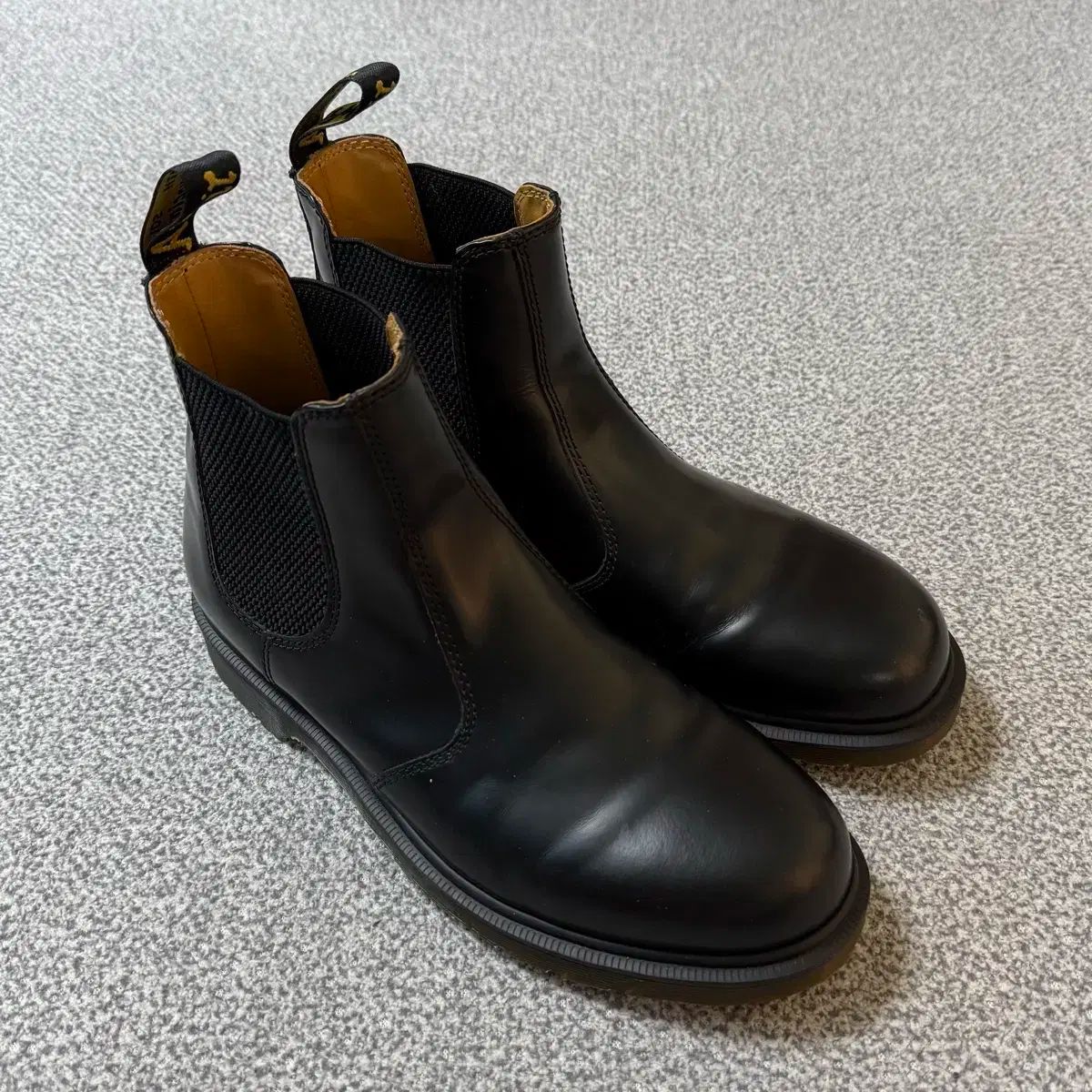 DR. MARTENS ドクターマーチン チェルシーブーツ 2976 UK8 270