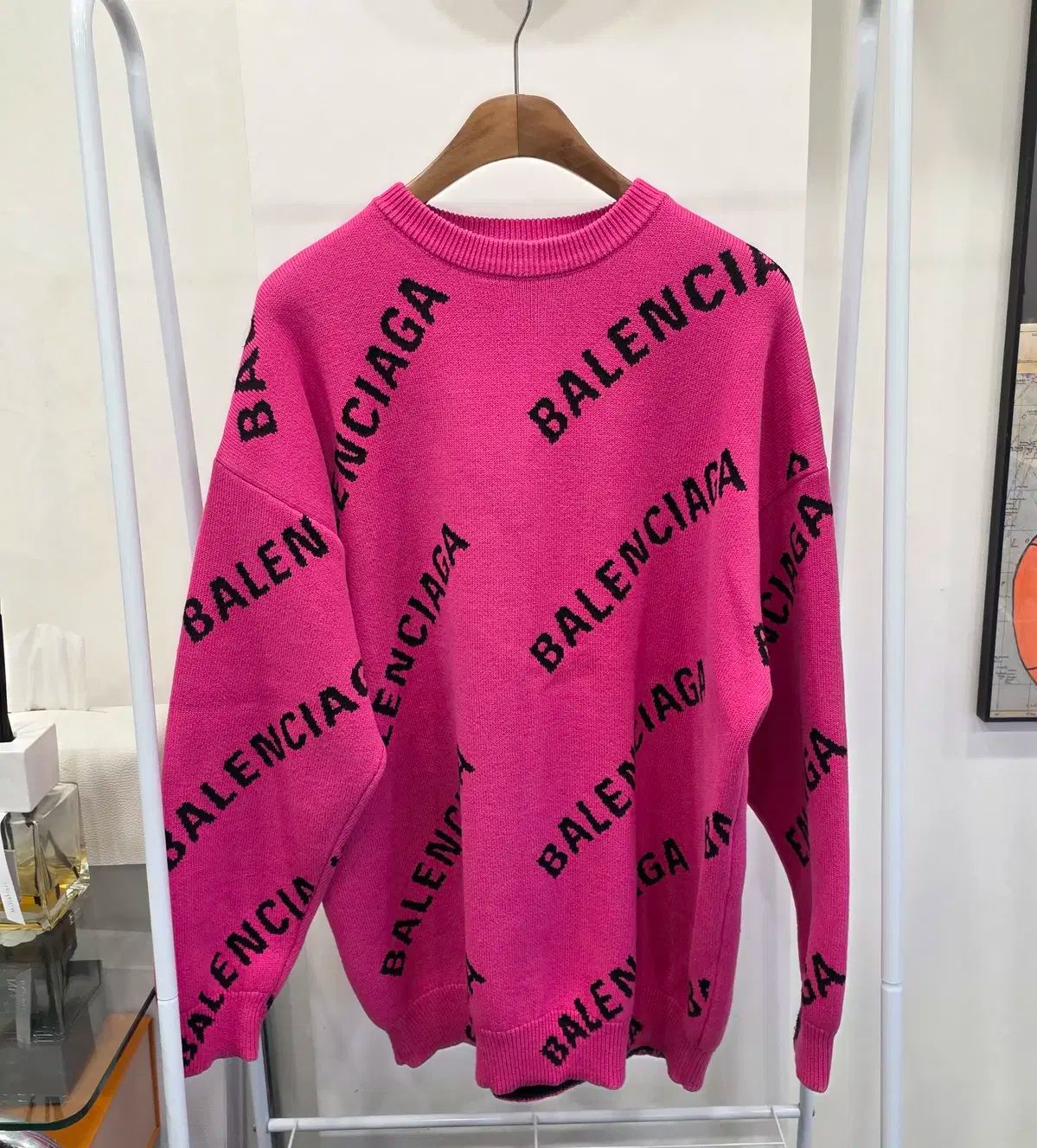 バレンシアガ オールオーバー ロゴ ニット ピンク XS オーバーサイズ