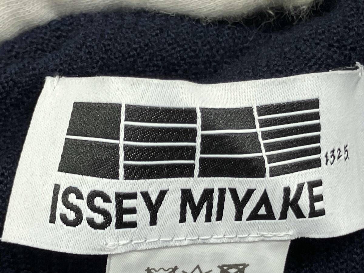  ISSEY MIYAKE 長袖ニット ネイビー IL 93 kn 731 ウール サイズ2 その他 トップス