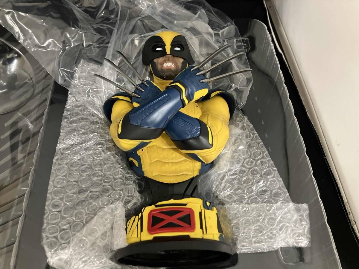 バストアップスタチュー