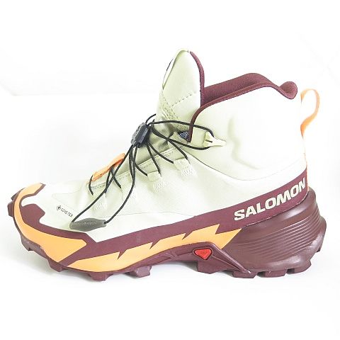 ハイキングブーツ 防水