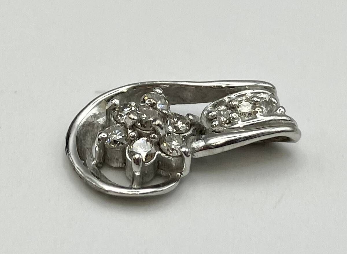 天然ダイヤモンド K 18 WG トップ 0.15 ct 0.9 g ソーティング付き