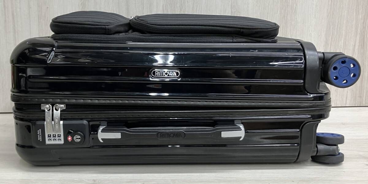 キャリーケース 黒