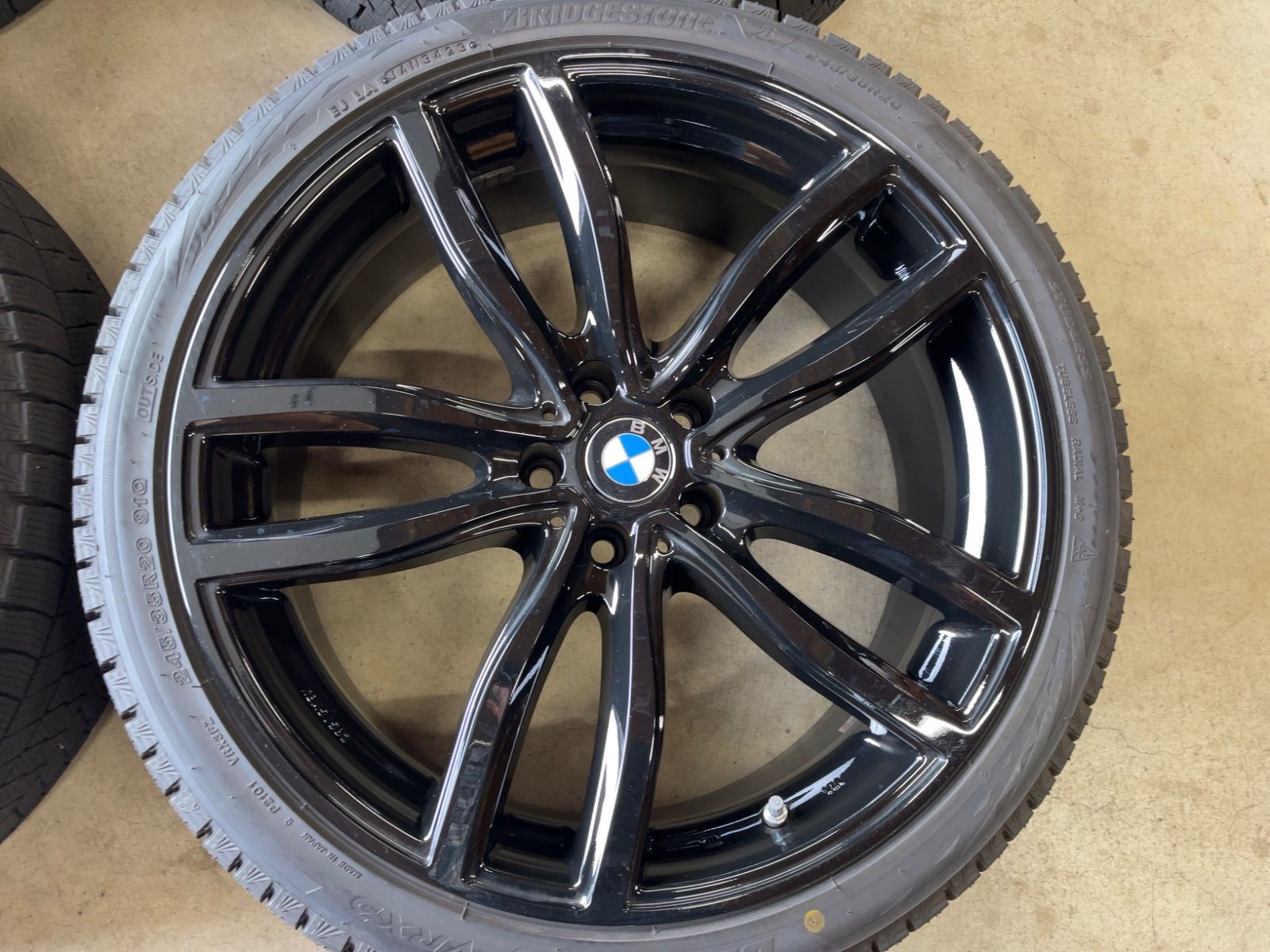 BMW G 30 31 15 ブリジストン VRX 3 製 20インチ 4本セット