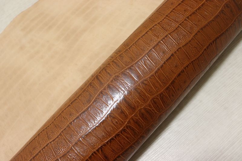 ブラウン 113ds ヌメ革 ショルダーレザー 牛革 イタリア レザー クロコ型押し はぎれ 一枚革 レザークラフト 革 皮 本革 diy 生地 材料