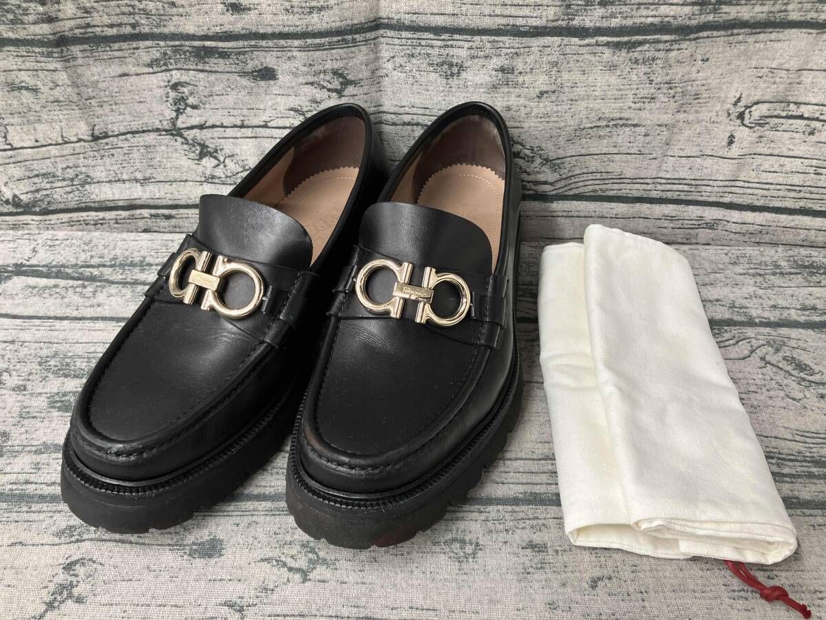 げ Salvatore Ferragamo サルヴァトーレ フェラガモ タンクソールローファー ガンチーニ ブラック サイズ7