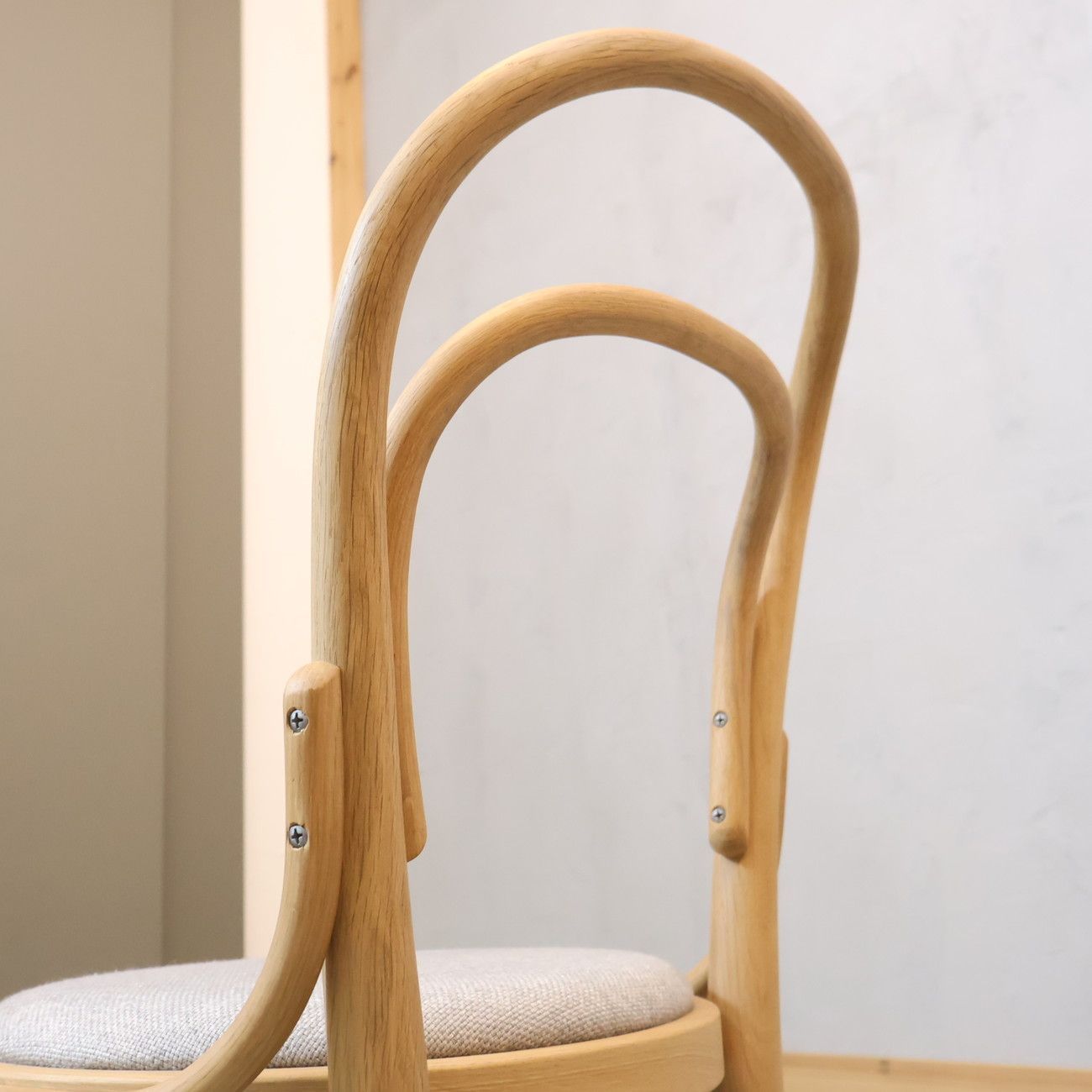 AKIMOKU 秋田木工 ノルディック オーク材 ダイニングチェア No 1006 曲