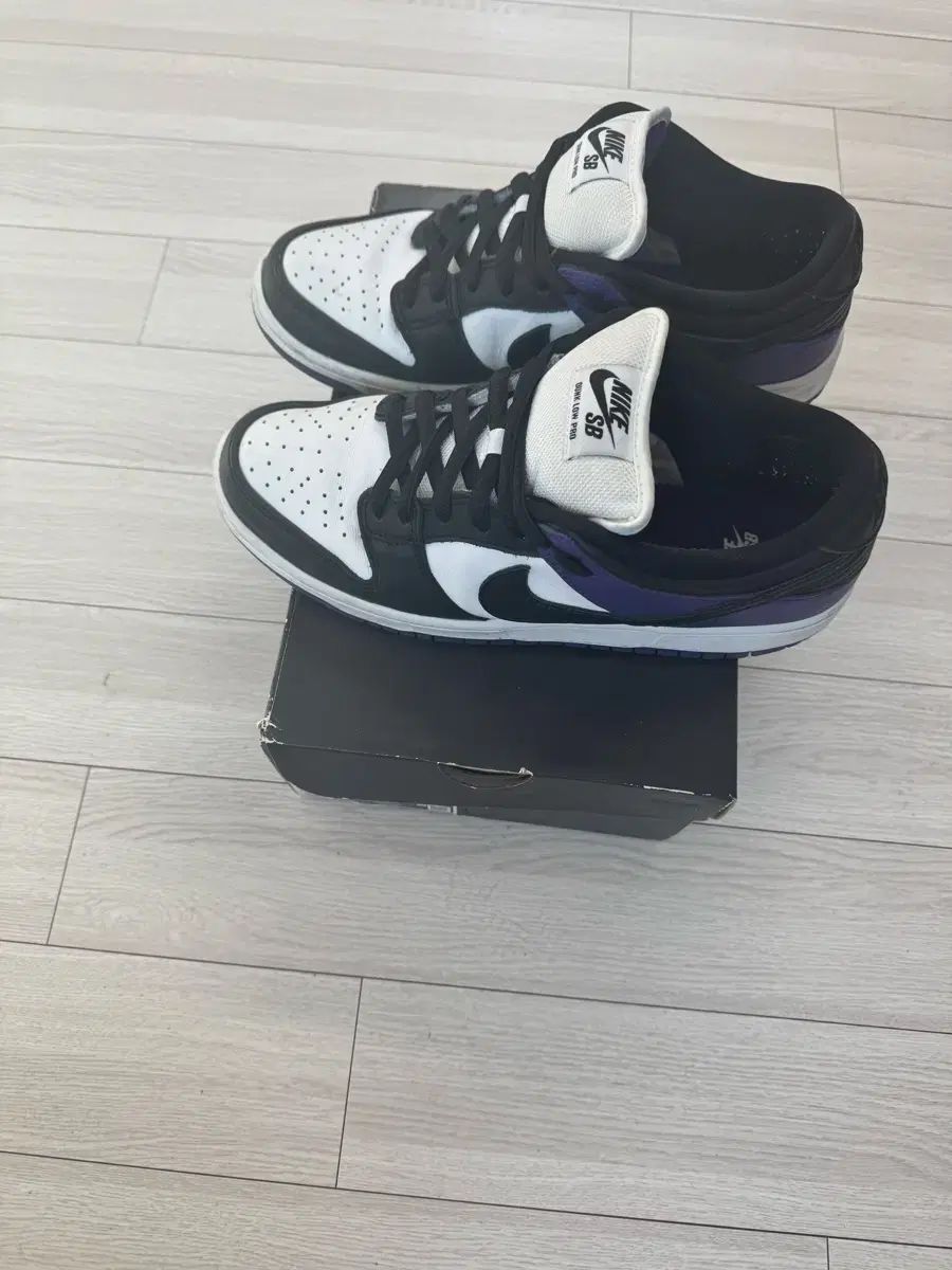 ナイキ SB ダンク ロー ブラック ファイパープル
