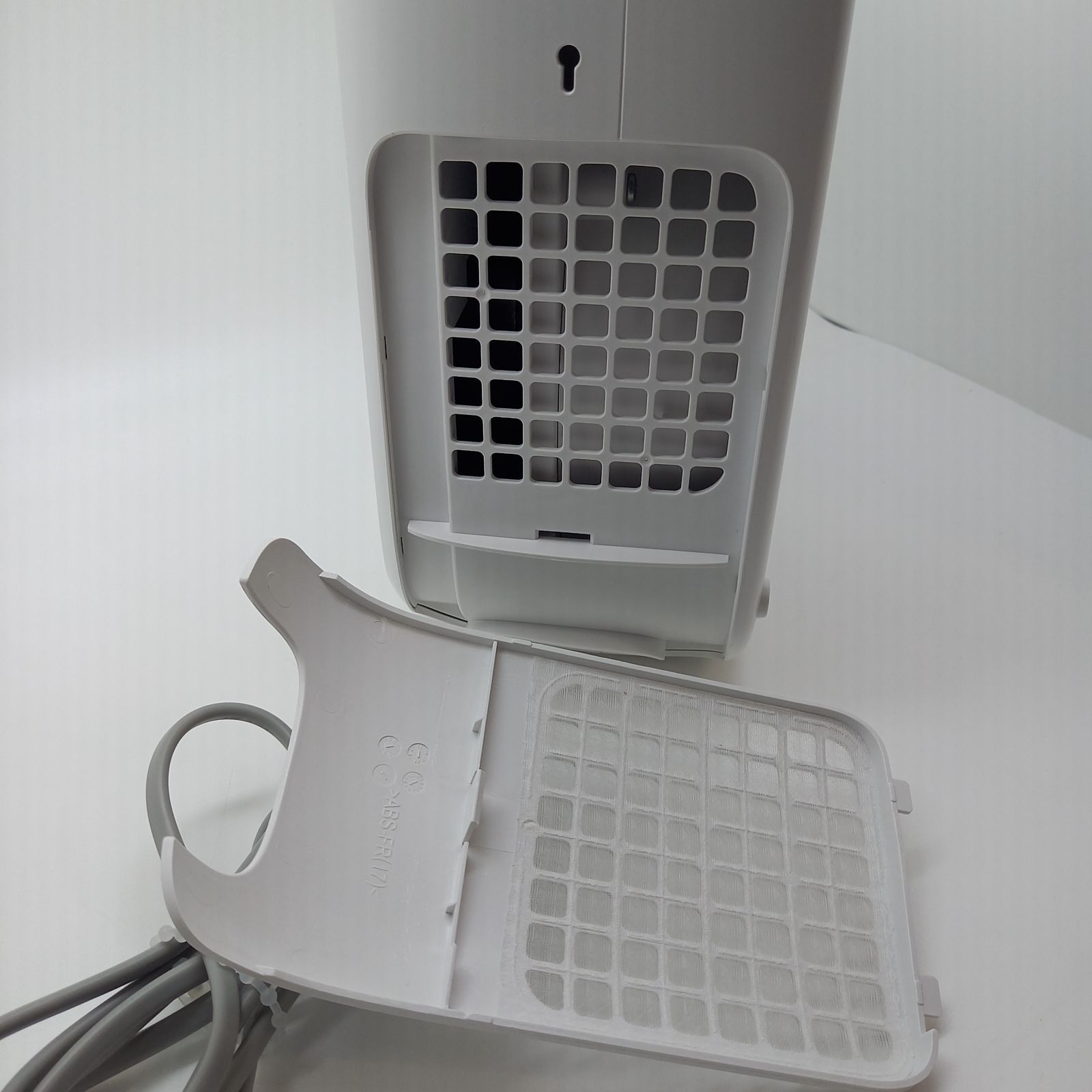 中古美品】SHARP UD-CF1W 布団乾燥機 ダニ退治 乾燥 温風 プラズマ 