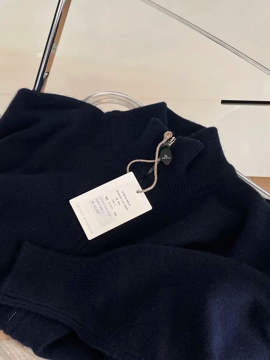 ヘリル Herill ゴールデンカシミア ジップアップ ネイビー 2 サイズ