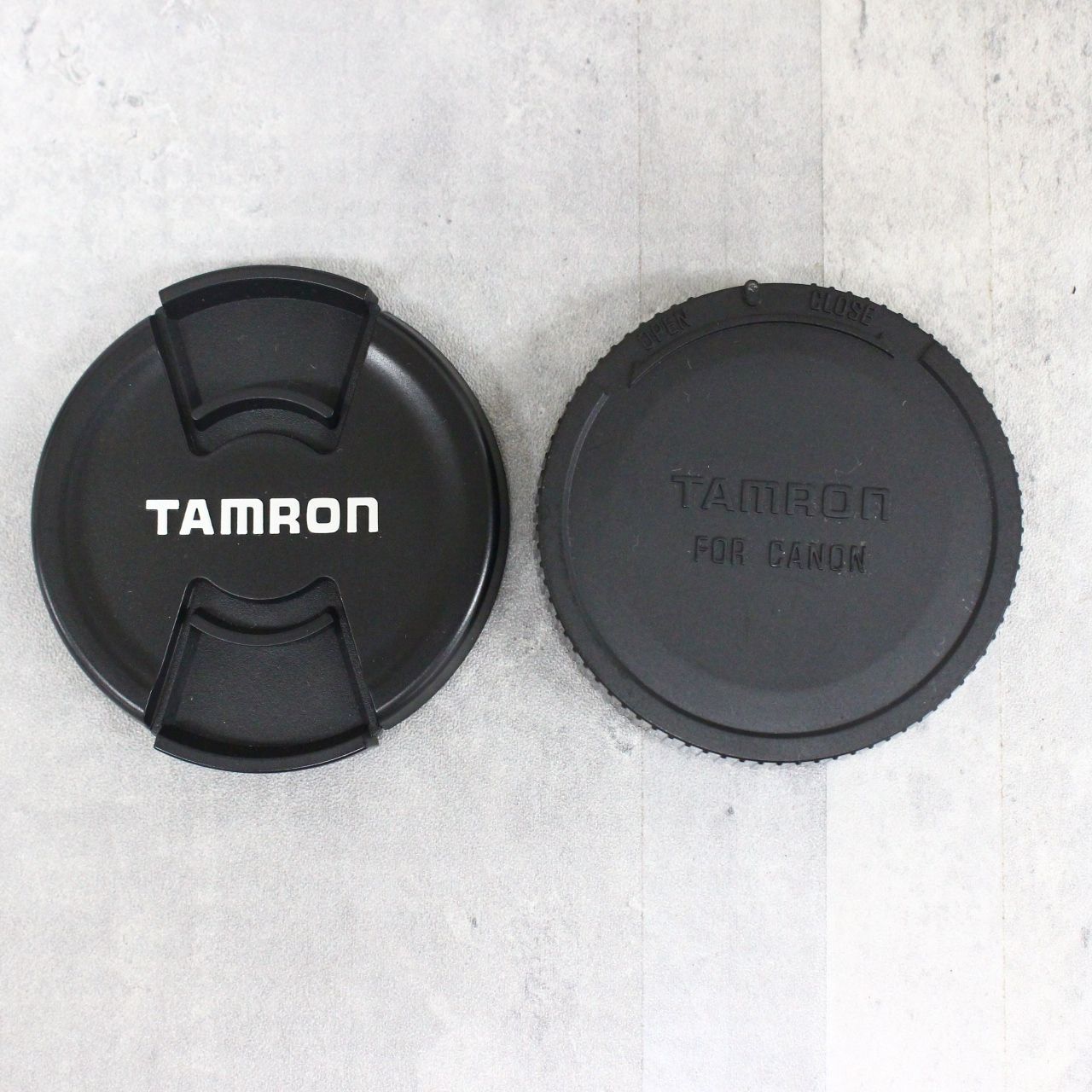 行董 カメラレンズ