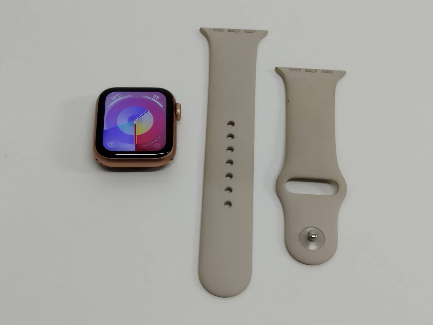 Apple Watch SE 第1世代 GPS 40mm A2351 ゴールド MKQ03J A
