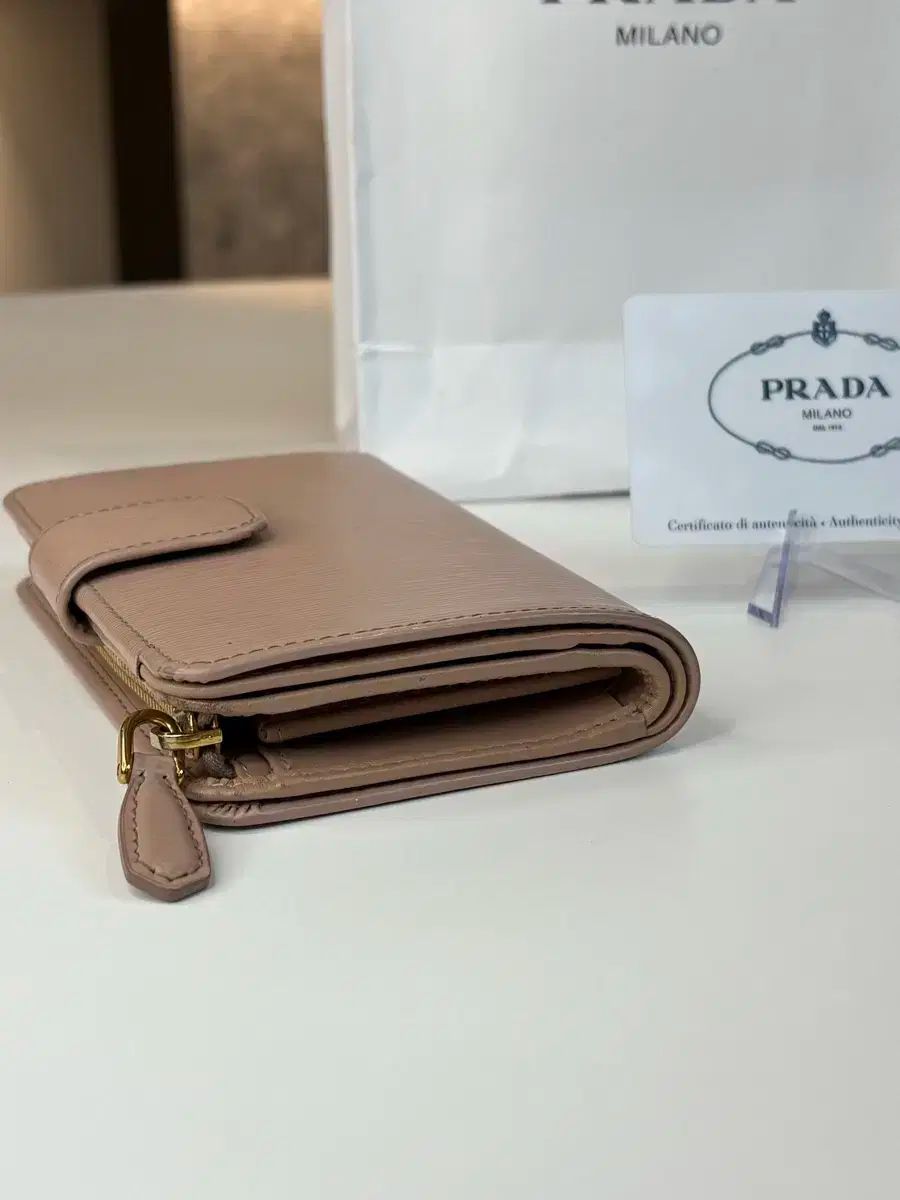  プラダ サフィアーノ ゴールド金具 中財布 長財布 小物