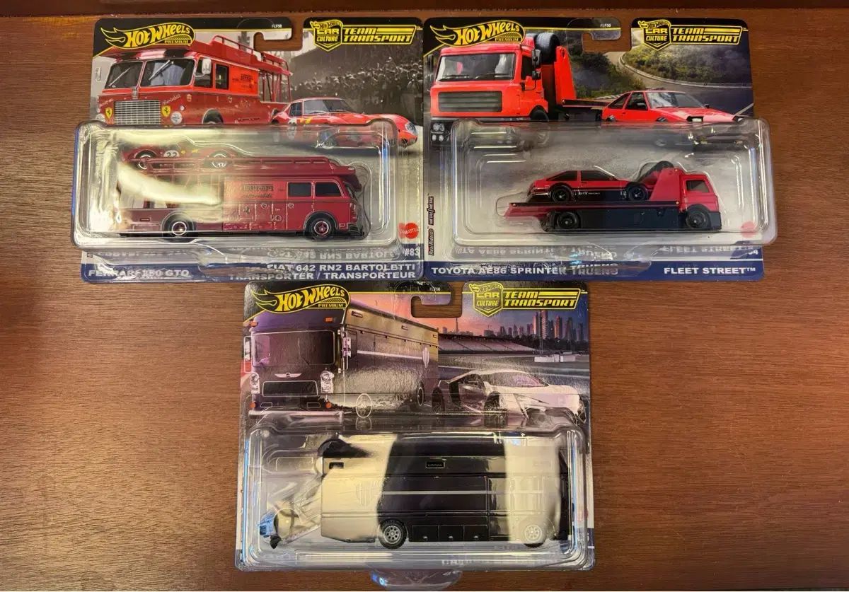 ホットウィール チームトランスポート フェラーリ AE86 ライカン セット