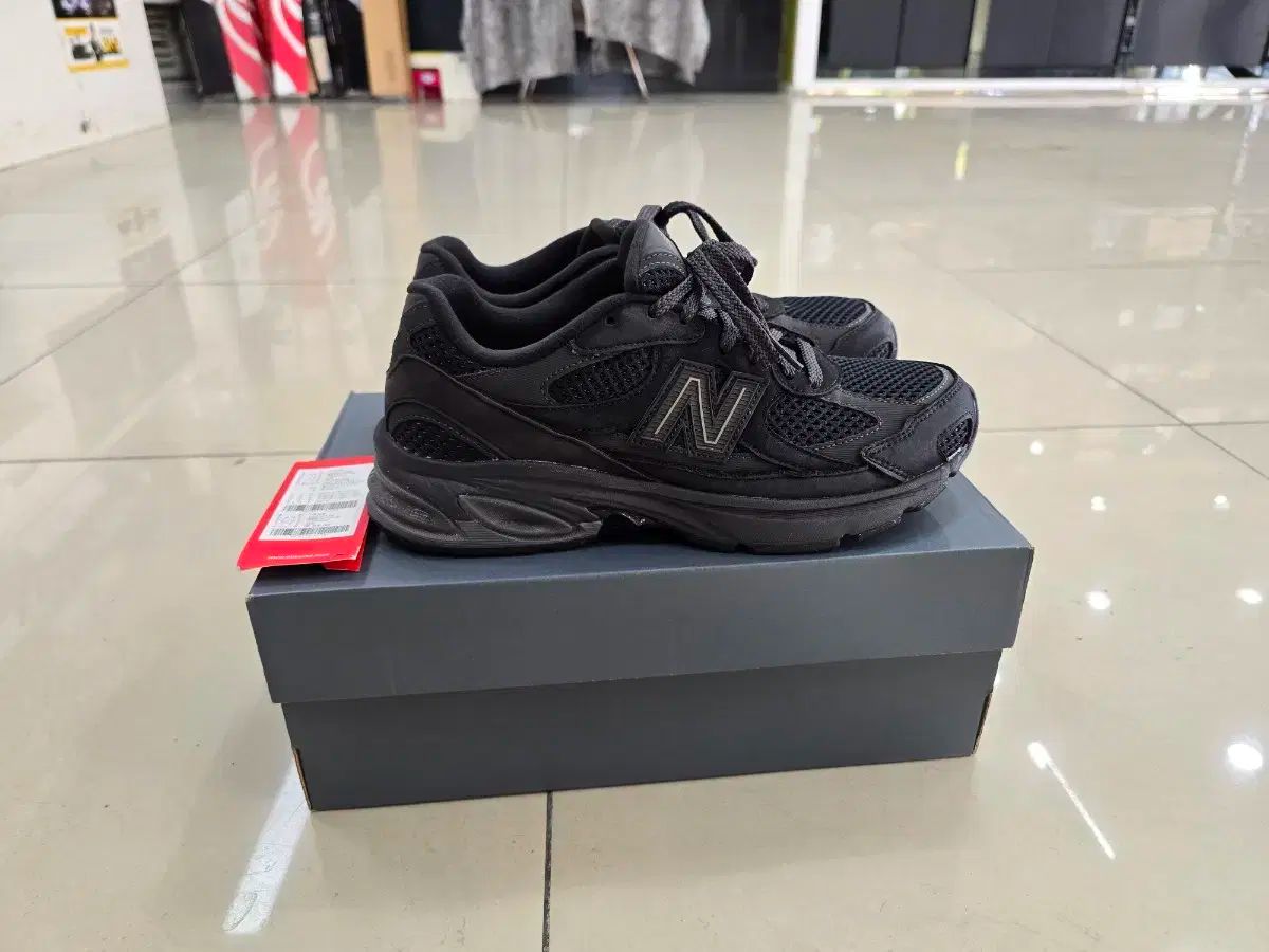 ニューバランス 2010 ブラックセメント 265