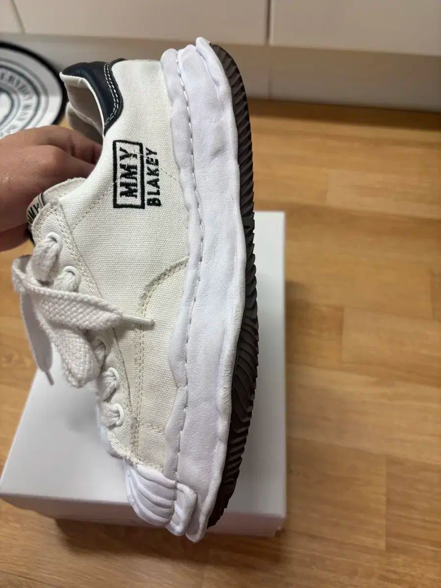  Maison MIHARA メゾンミハラヤスヒロ ブレイキー 白 40 サイズ スニーカー 靴