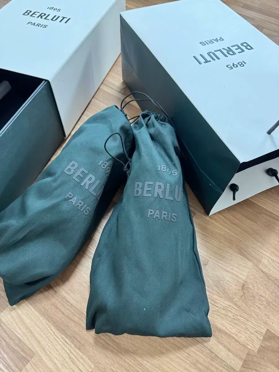 ベルルッティ スニーカー 275-280 サイズ