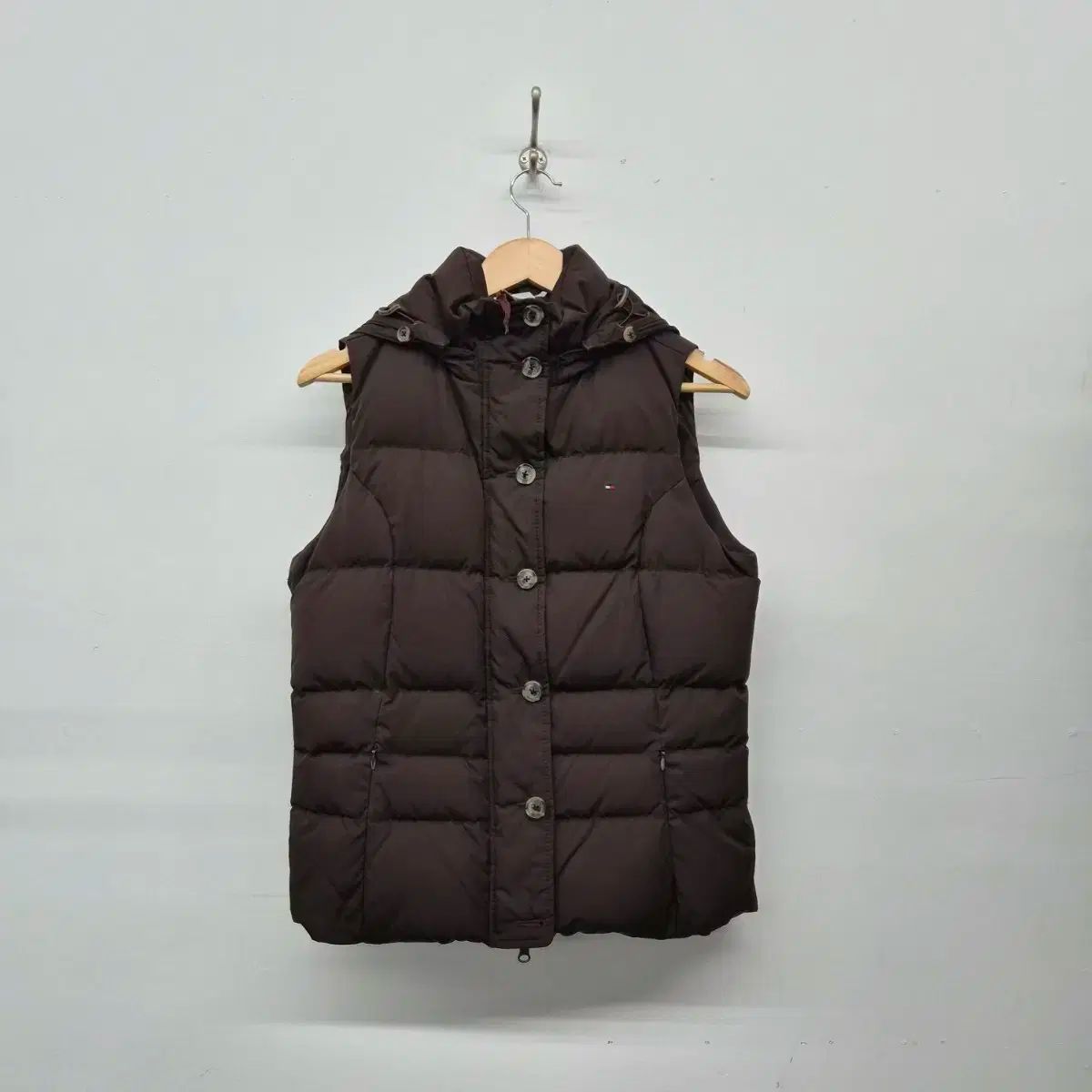 Tommy Hilfiger トミーヒルフィガー ブラウン フード ダウン ベスト レディース M