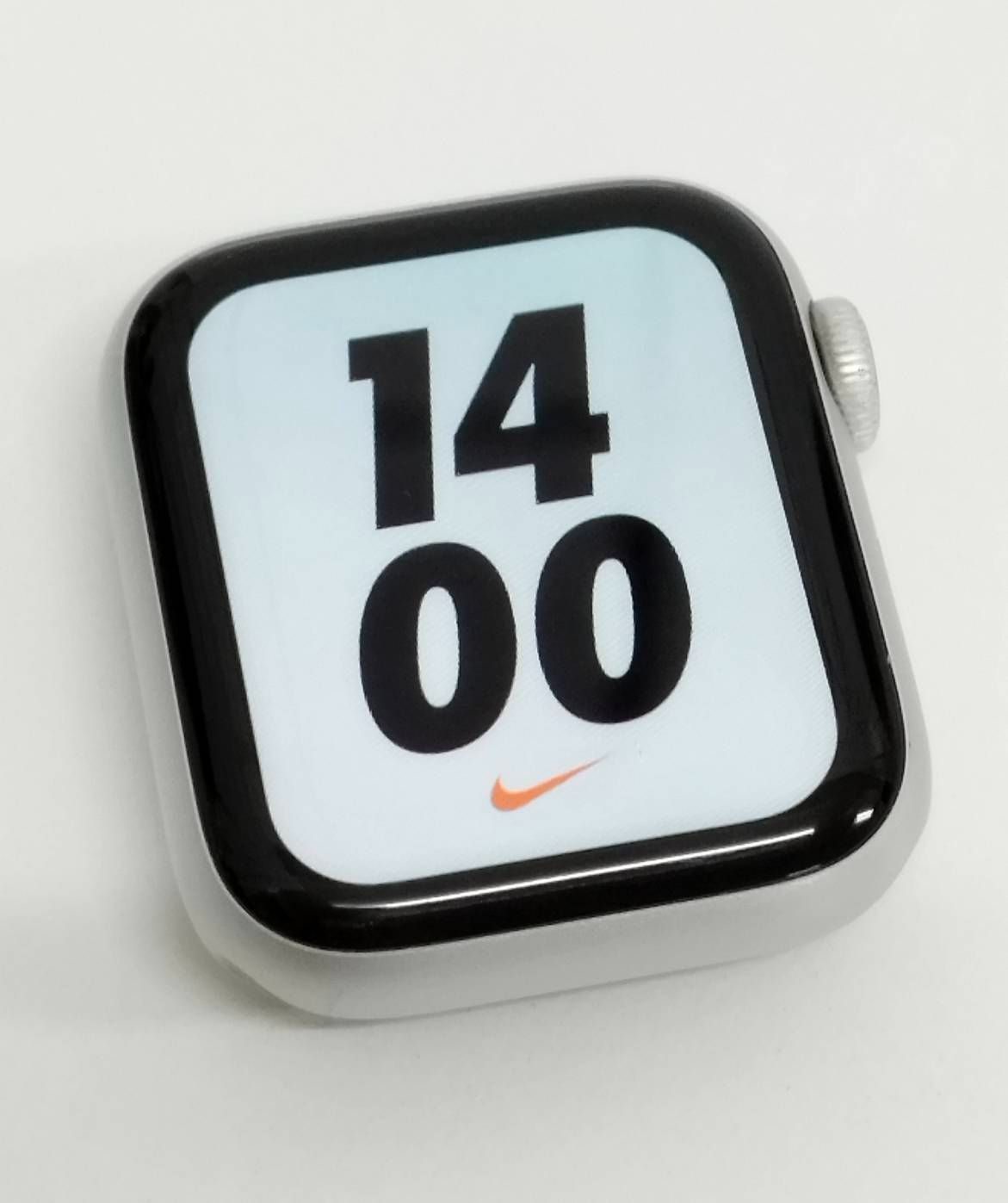 Apple Watch Nike Series 4 GPS 40mm A1977 シルバー MU6H2J A