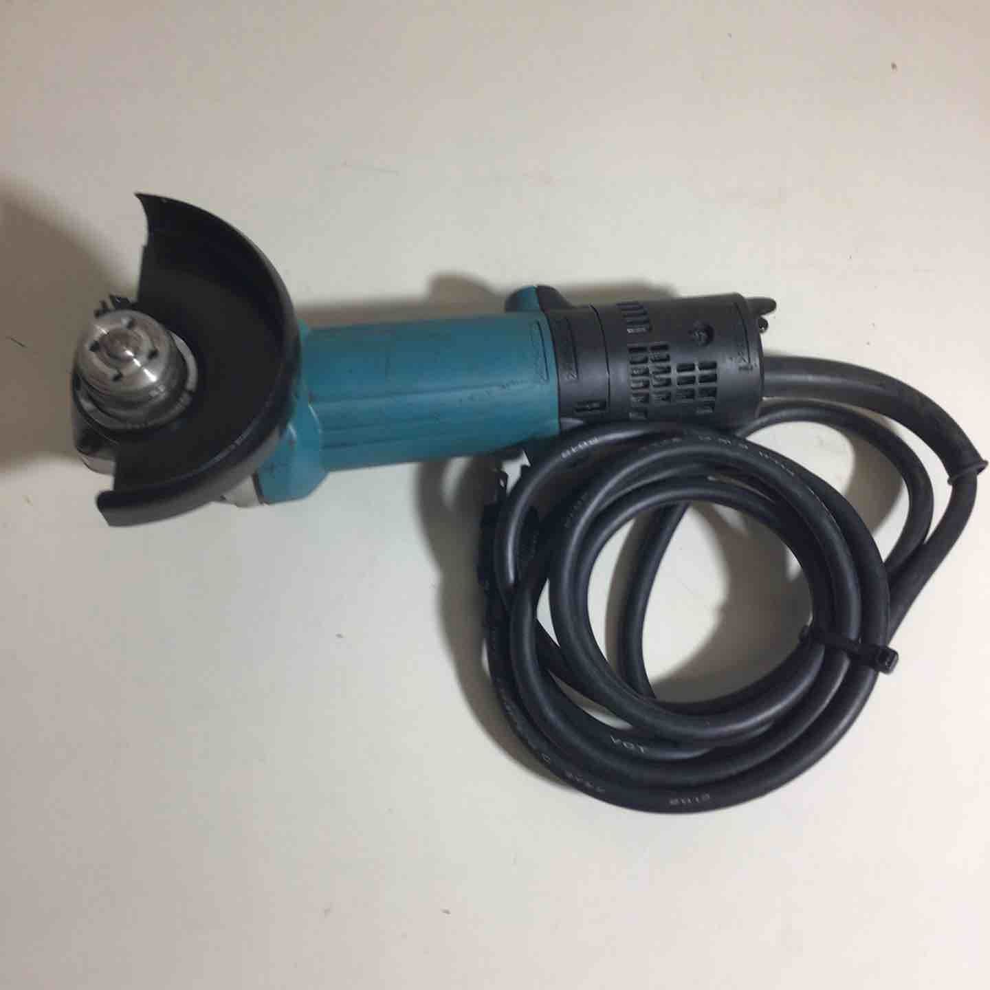 マキタ makita ディスクグラインダ 低速高トルク ブレーキ付 100mm 9533BLA 戸田店