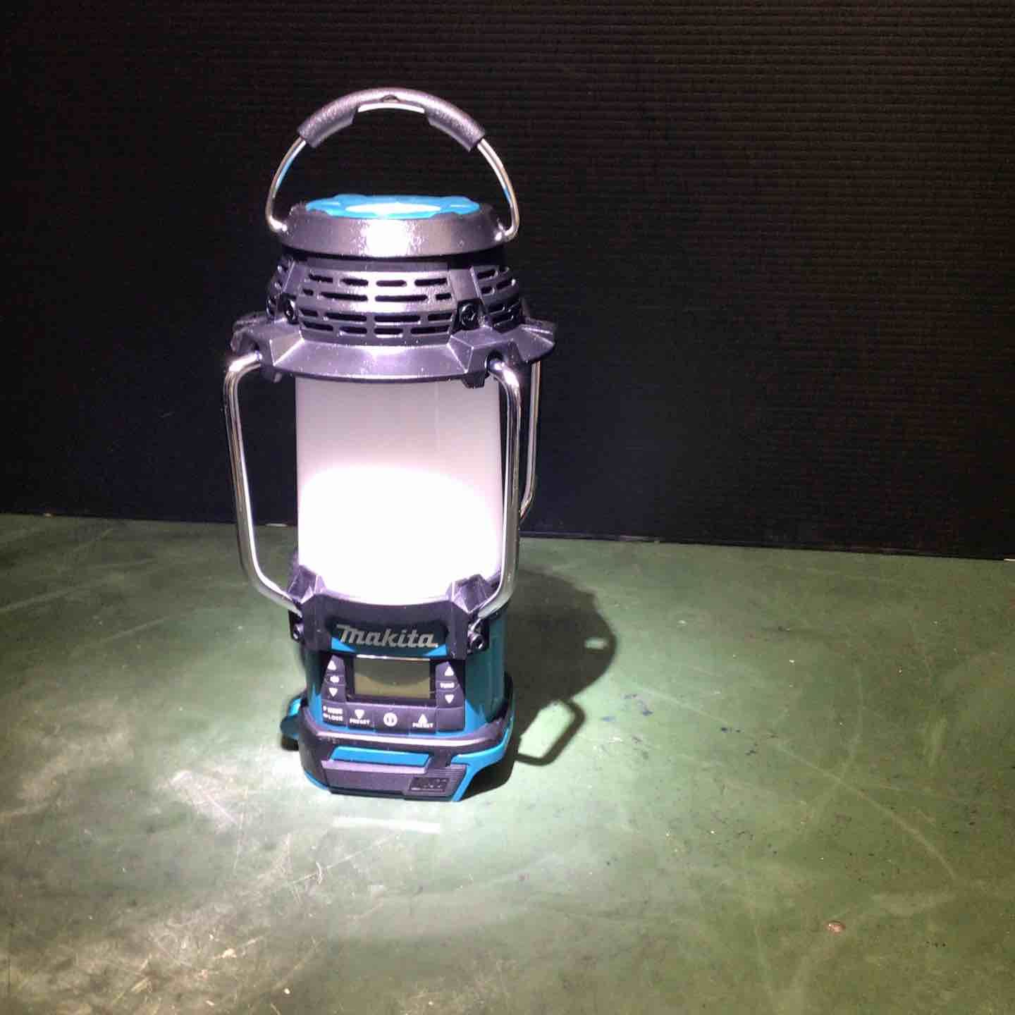 マキタ makita コードレスランタン付きラジオ MR054 戸田店