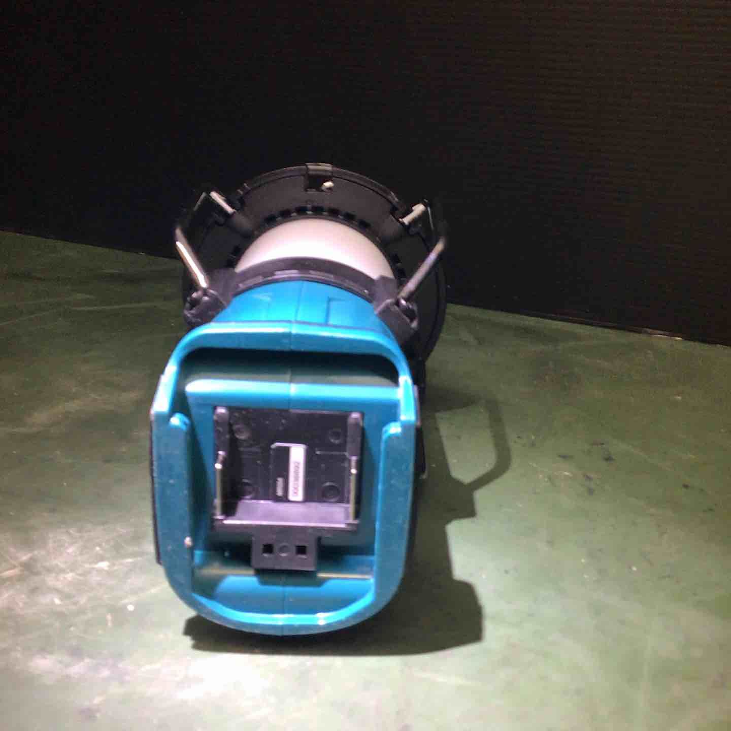  マキタ makita コードレスランタン付きラジオ MR 054 その他 電動工具 エア工具