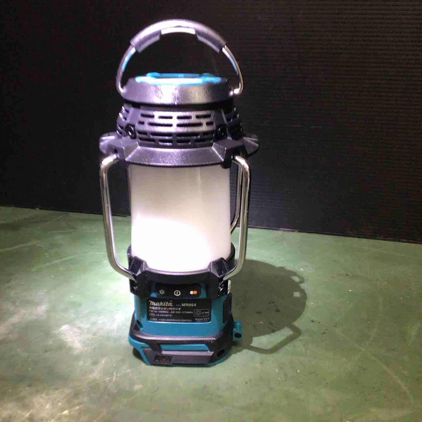 マキタ makita コードレスランタン付きラジオ MR054 戸田店