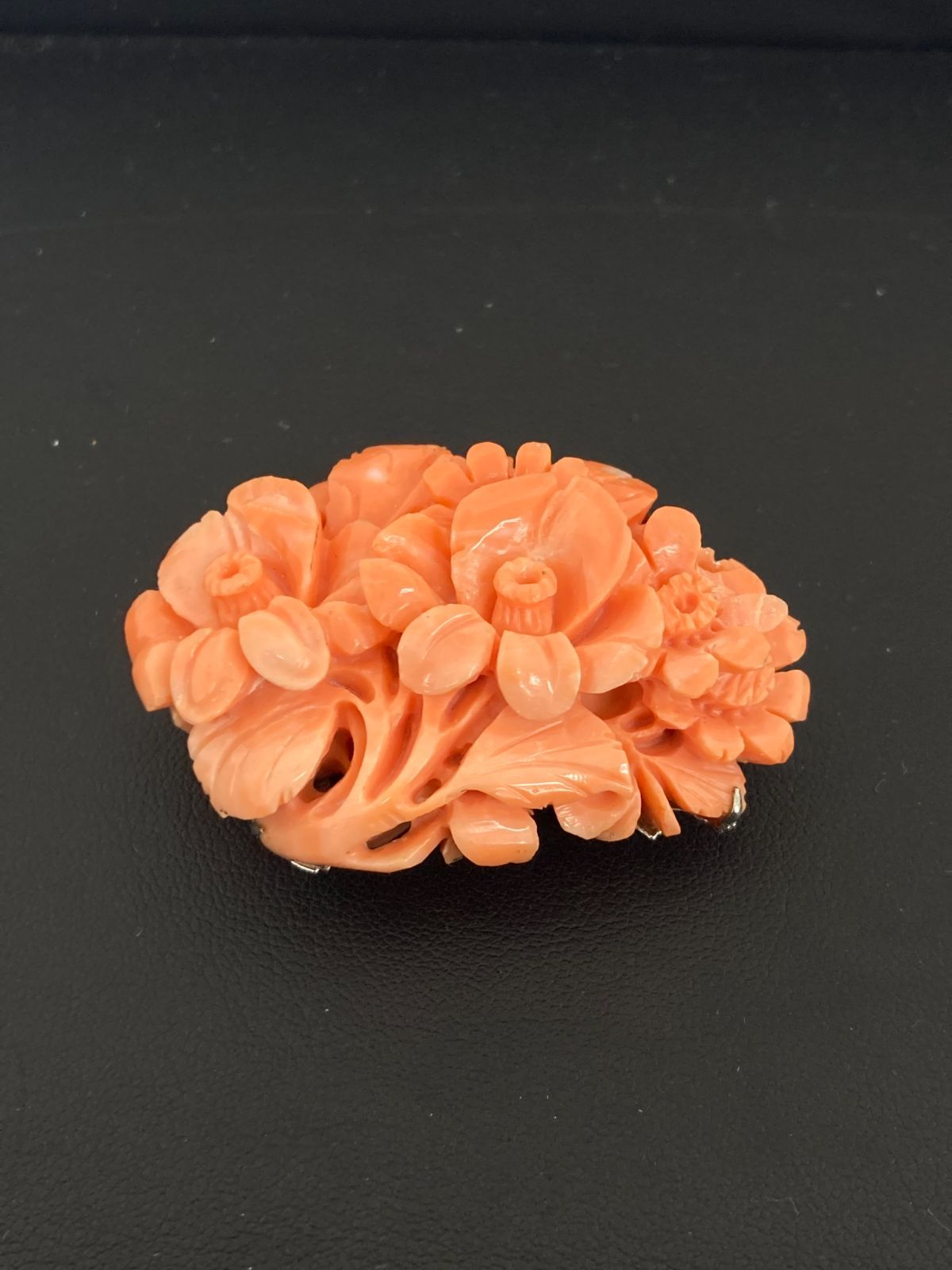 宝石珊瑚 ブローチ020 【商品紹介動画が商品説明からご覧いただけます】 | 清岡 珊瑚ブローチ