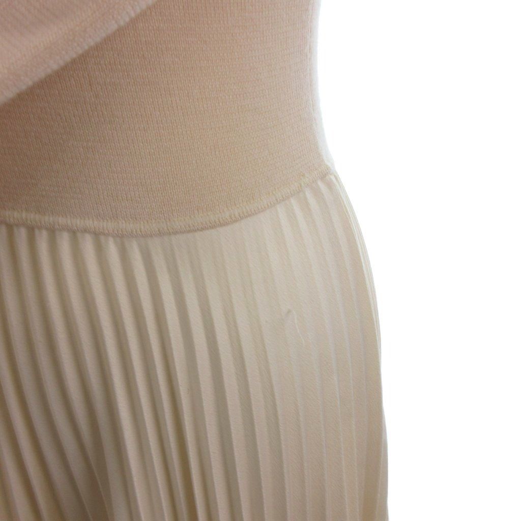 プリーツ ハイネック