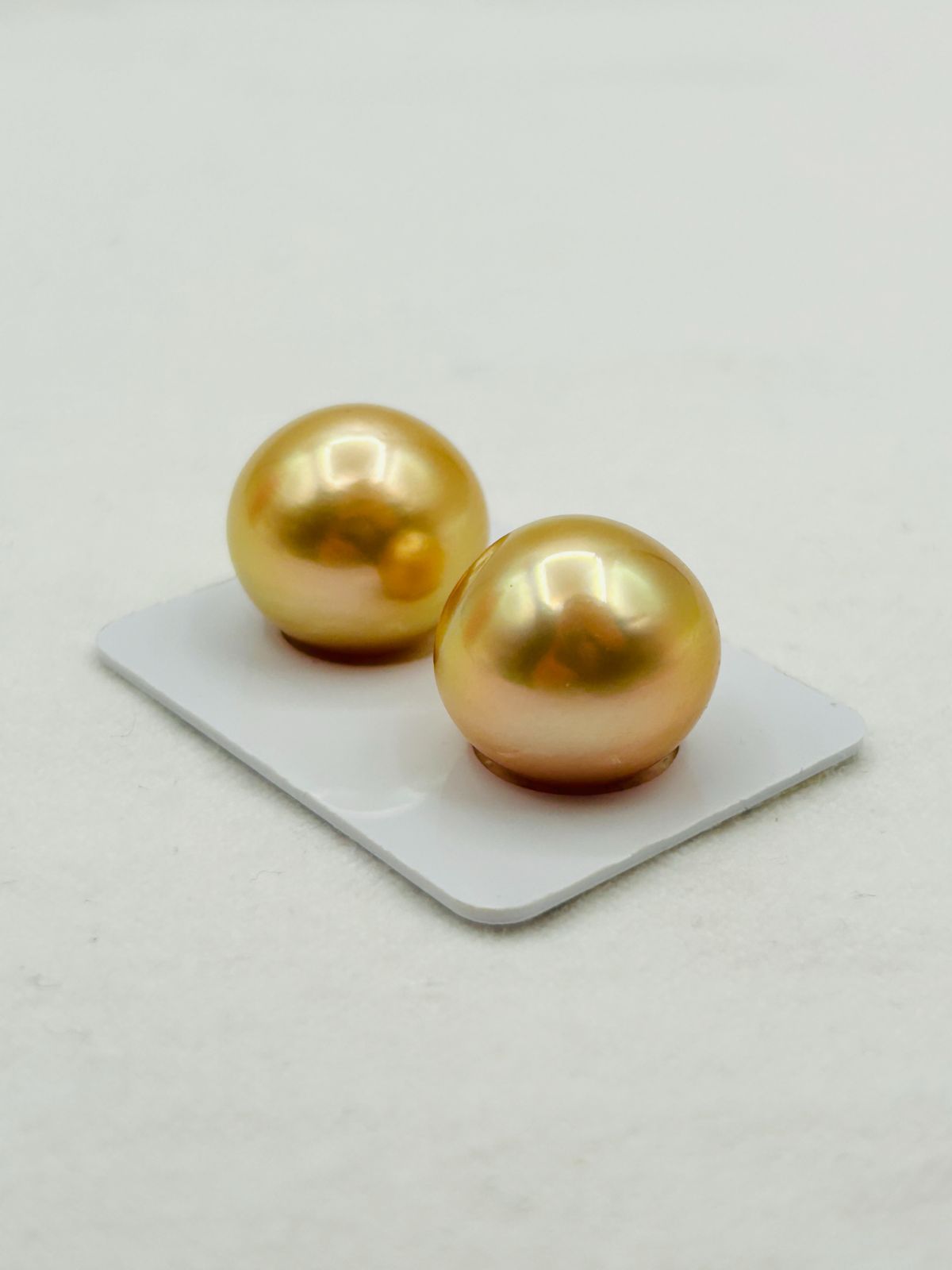 真珠 南洋 白蝶 ナチュラルゴールド パール ペアルース 16.0㎜UP 2PCS