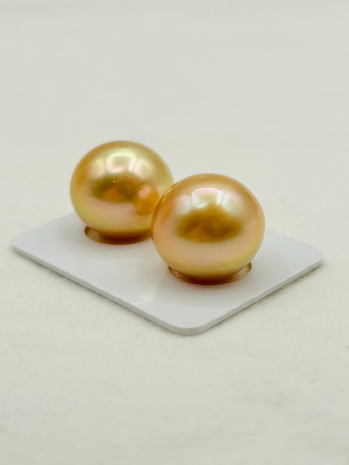 ナチュラルゴールド