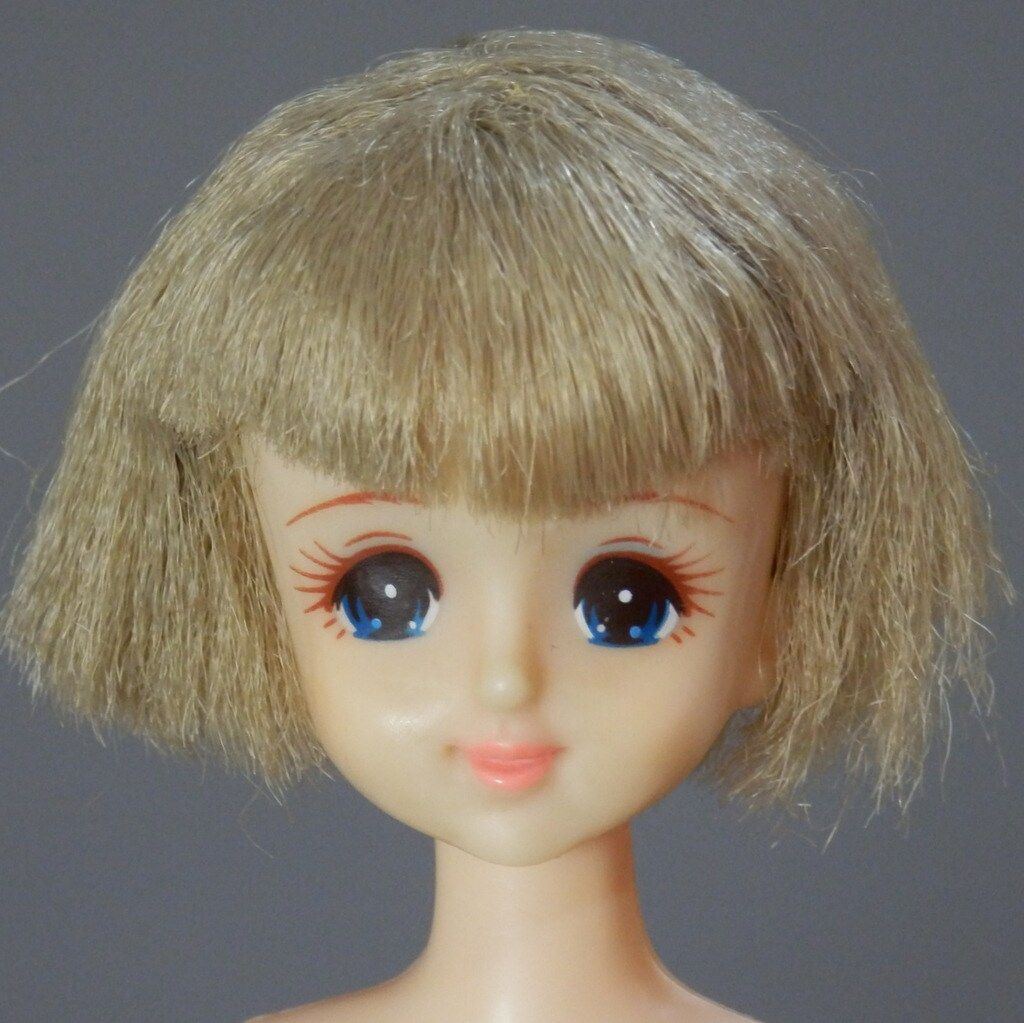 値下げ❗️タカラバービー エクセリーナ　下まつ毛あり　昭和　初期　ボブ 値下げ❗️タカラバービー エクセリーナ 下まつ毛あり 昭和 初期 ボブ