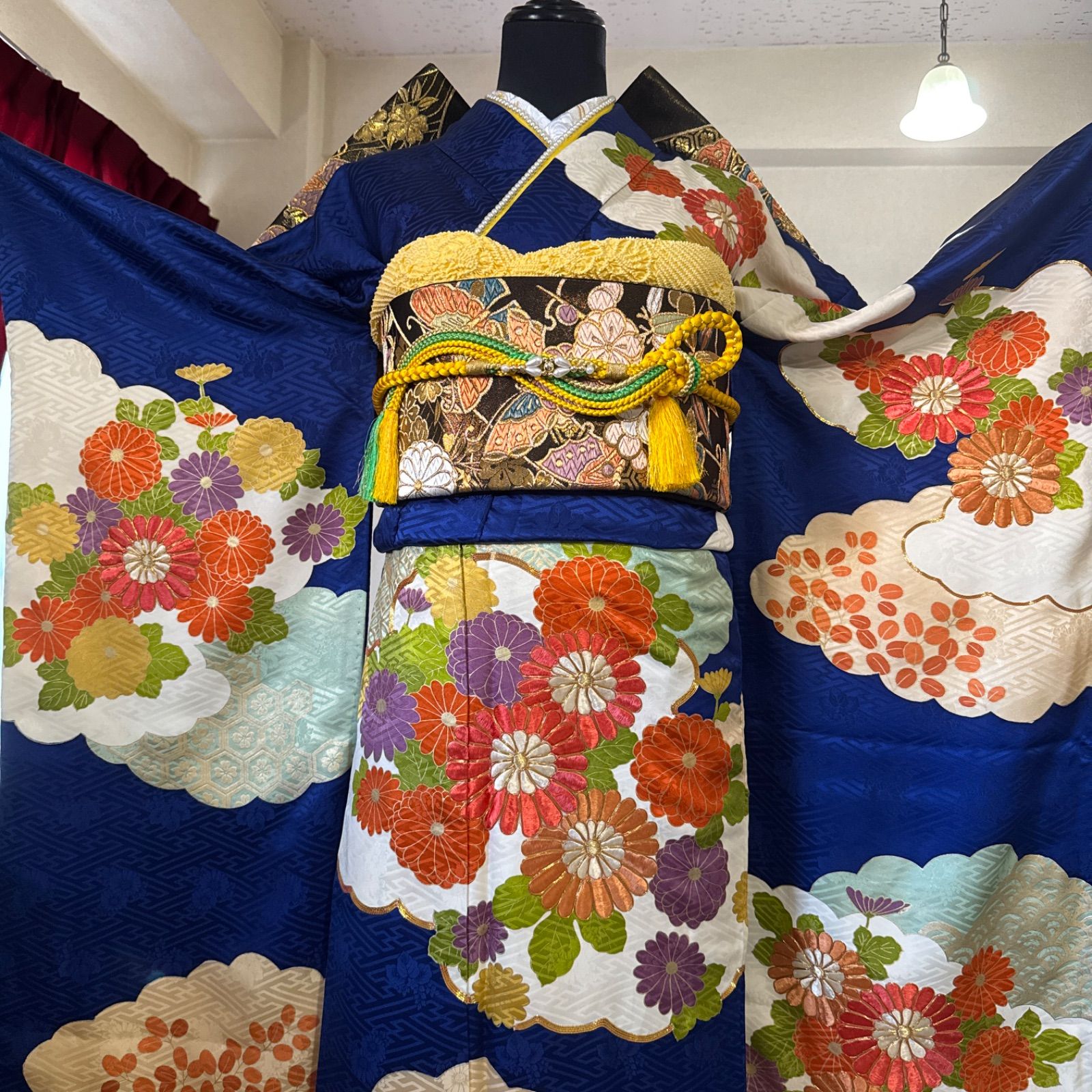 正絹 振袖フルセット(7点)・古典柄・濃紺・金駒刺繍・刺繍・金彩・雲