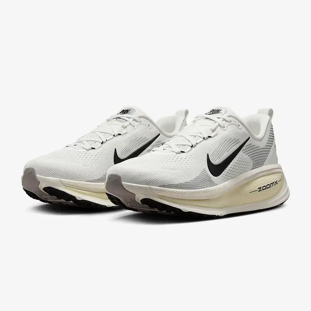  ナイキ ボメロ 18 HM 6803-101 260 mm その他 ウェア