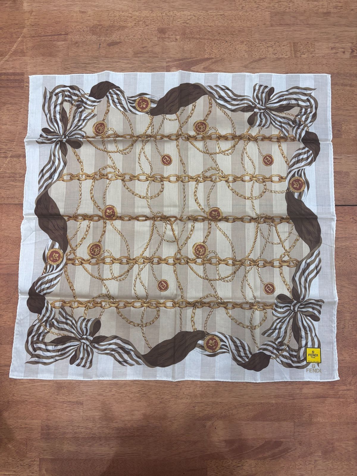 フェンディ ハンカチ B25110864