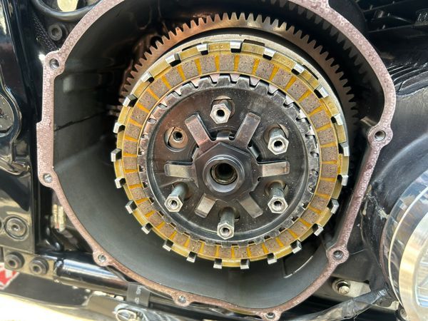 ゼファー1100 純正 クラッチカバー 美品 ゼファー1100/ゼファー1100RS クラッチナット 純正部品 92015-1929