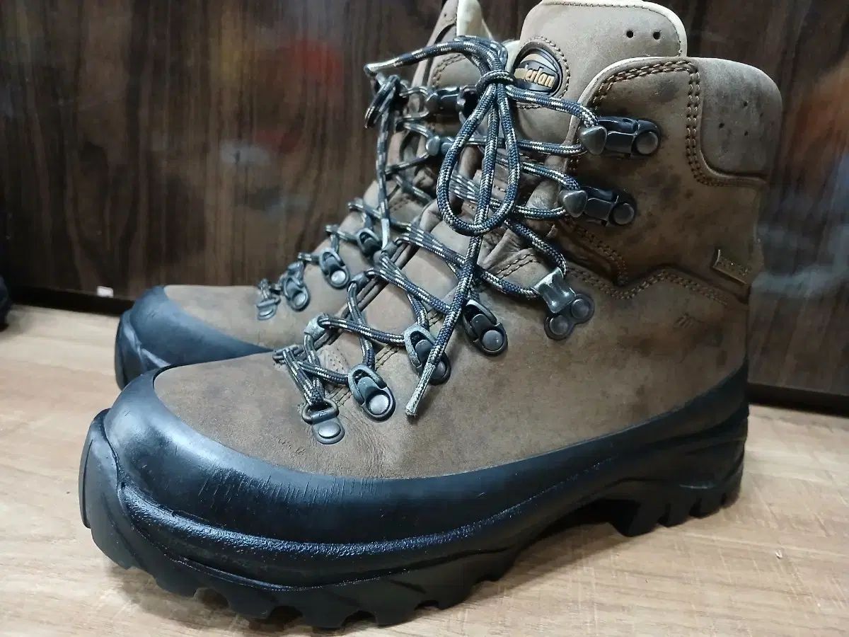 ザンバラン ゴアテックス 登山靴 260mm