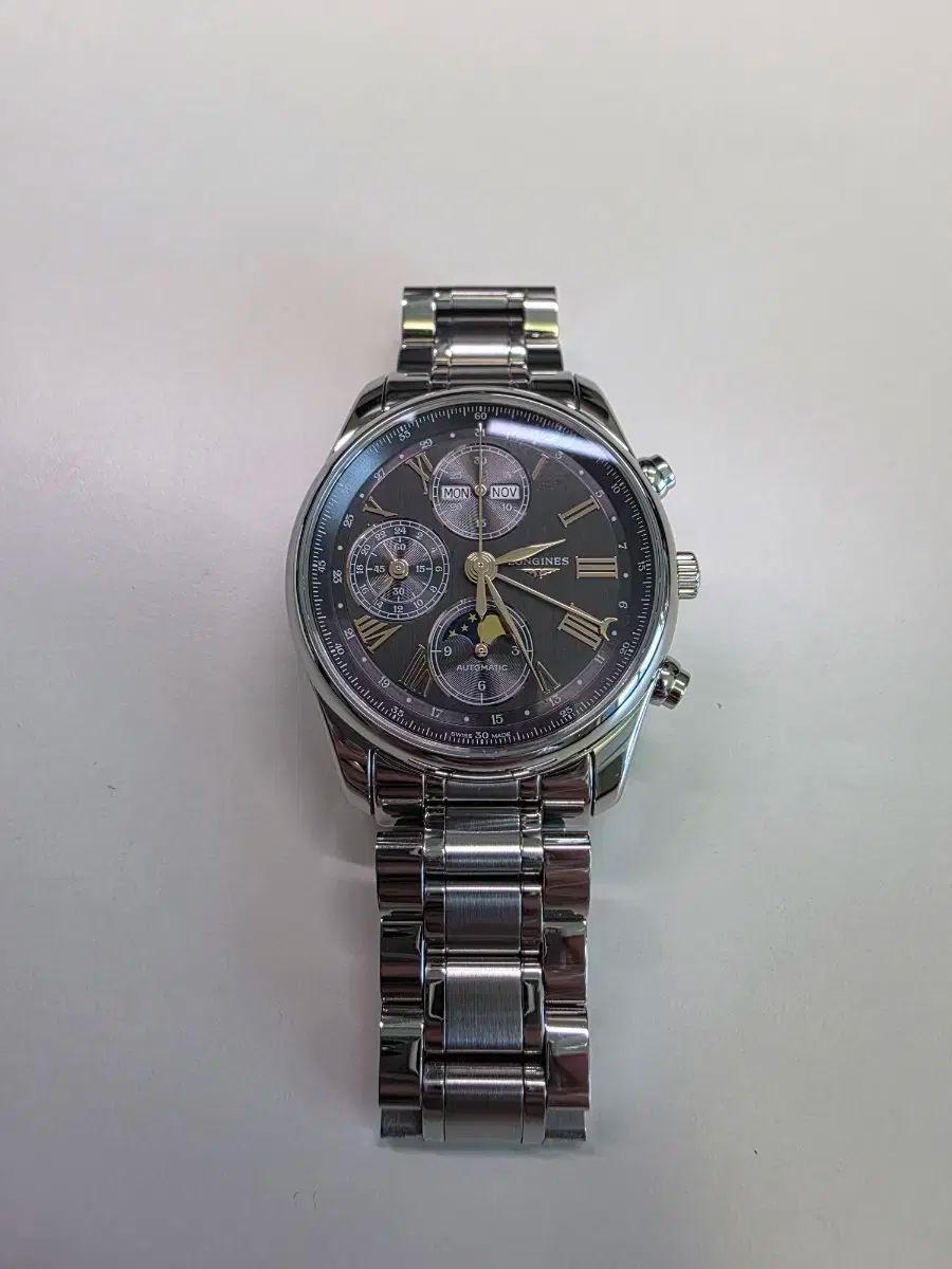 ロンジン マスター クロノ ムーンフェイズ