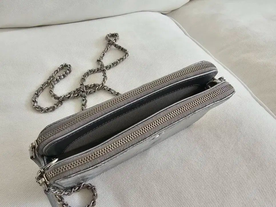  シャネル シェブロン シルバー チュール IN チェーン メッセンジャーバッグ ショルダーバッグ